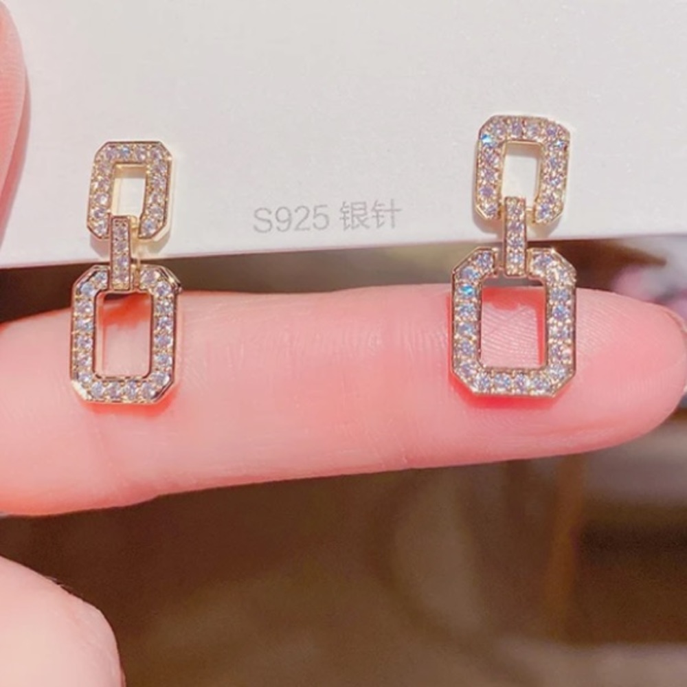 New 18k gold plated Simple Personality Full Diamond Square E Earrings